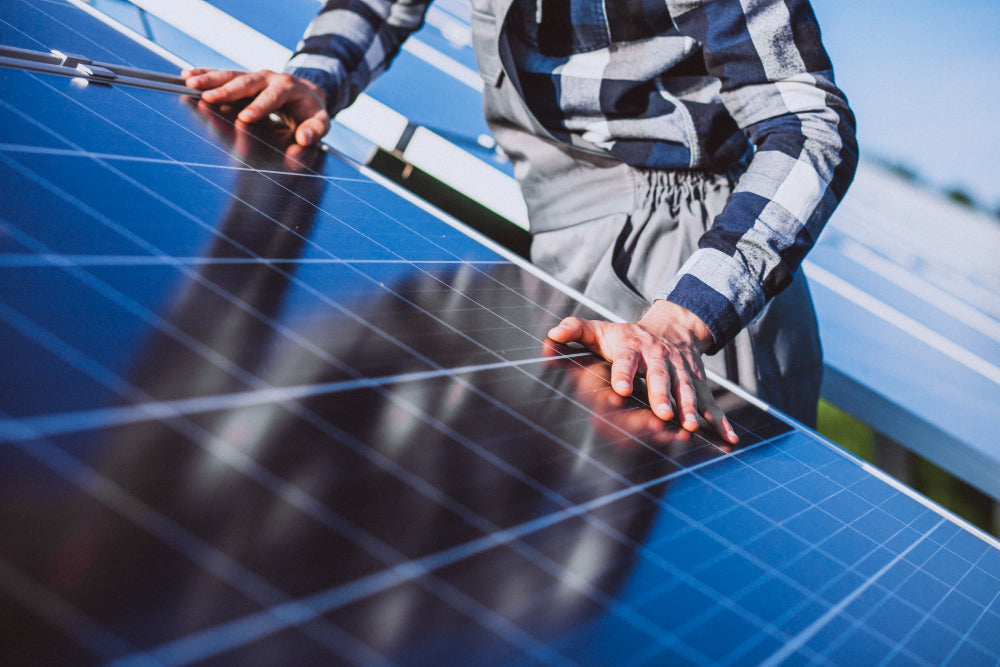 Nachhaltige Zukunft: Wie Photovoltaik und E-Mobilität uns helfen können Nachhaltige Zukunft: Wie Photovoltaik und E-Mobilität uns helfen können